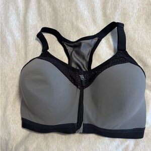 Wacoal sport bra. Worn once.